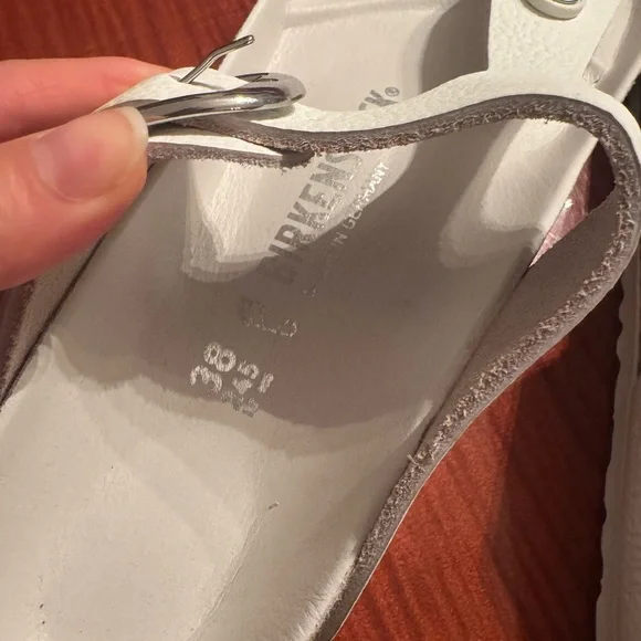 Birkenstock Gizeh Big Buckle in White - Picture 5 of 5